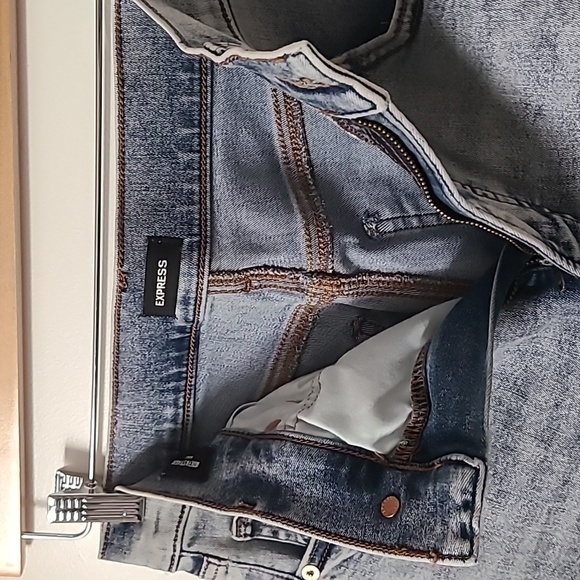 Express High Waisted Ripped Straight Jean - Picture 4 of 5